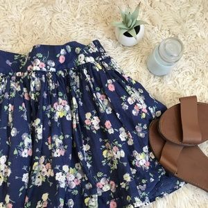 ~ Johnnie B Short Floral Skirt ~